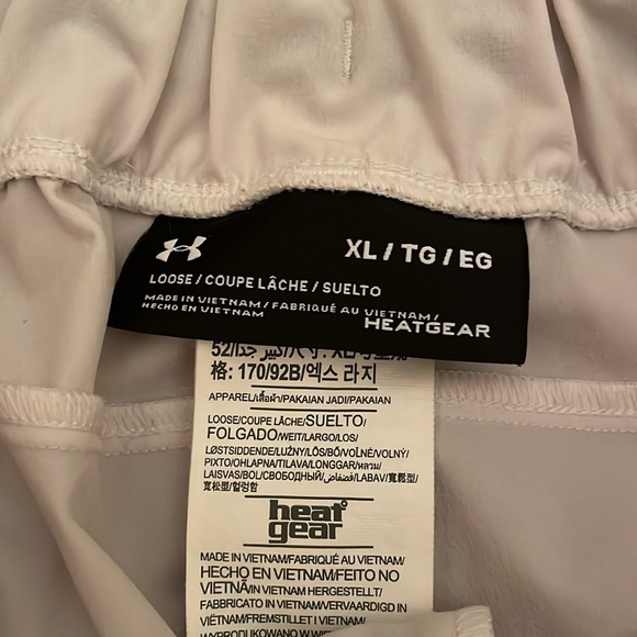 Women’s Underarmour Sweatpants - Picture 3 of 6